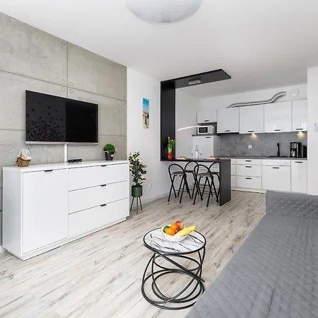 Wellness Riverfront By Renters Aparthotel