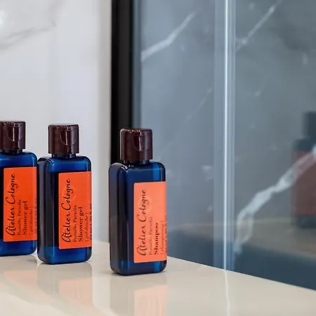 Wellness Riverfront By Renters Aparthotel