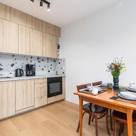 Wellness Riverfront By Renters 아파트호텔 4*