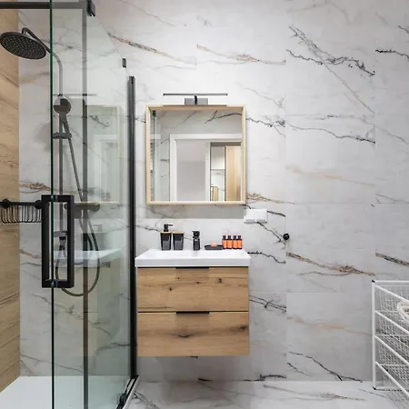 Wellness Riverfront By Renters 아파트호텔 4*