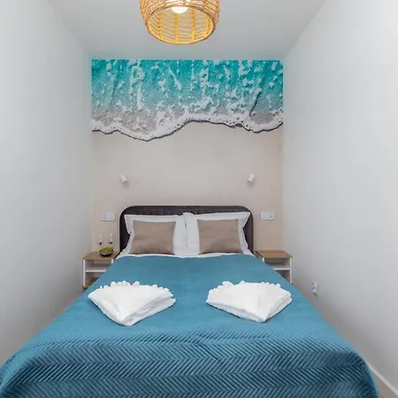 Hotel apartamentowy Wellness Riverfront By Renters 4*