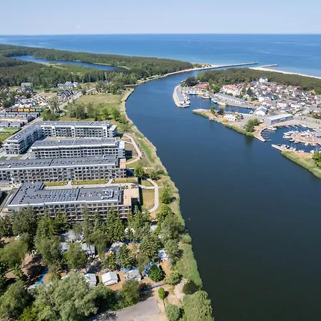 Hotel apartamentowy Wellness Riverfront By Renters